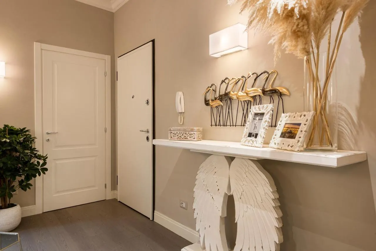 Michelangelo Hideaway By Mmega Apartment Florence Italy