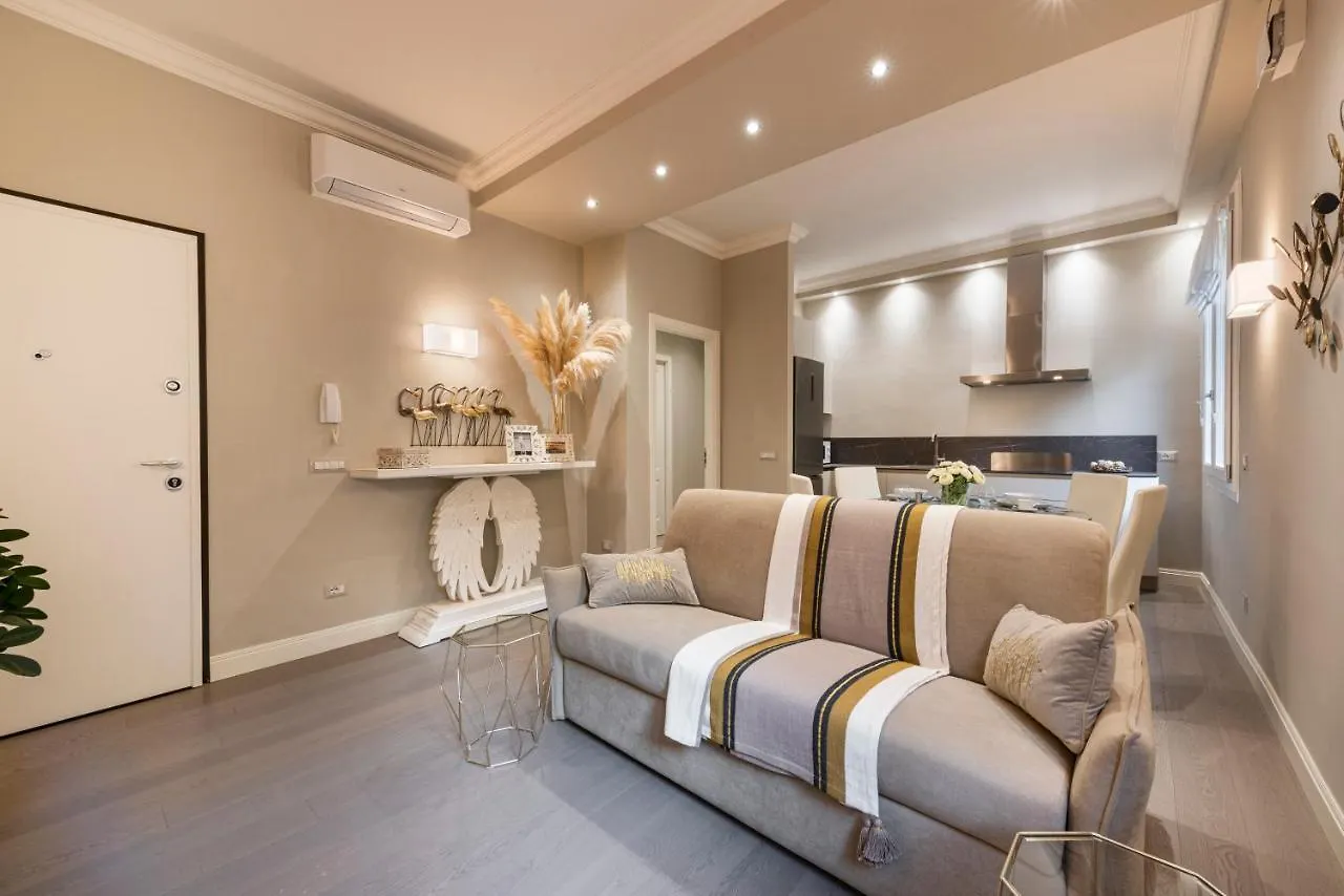 Michelangelo Hideaway By Mmega Apartment Florence Italy